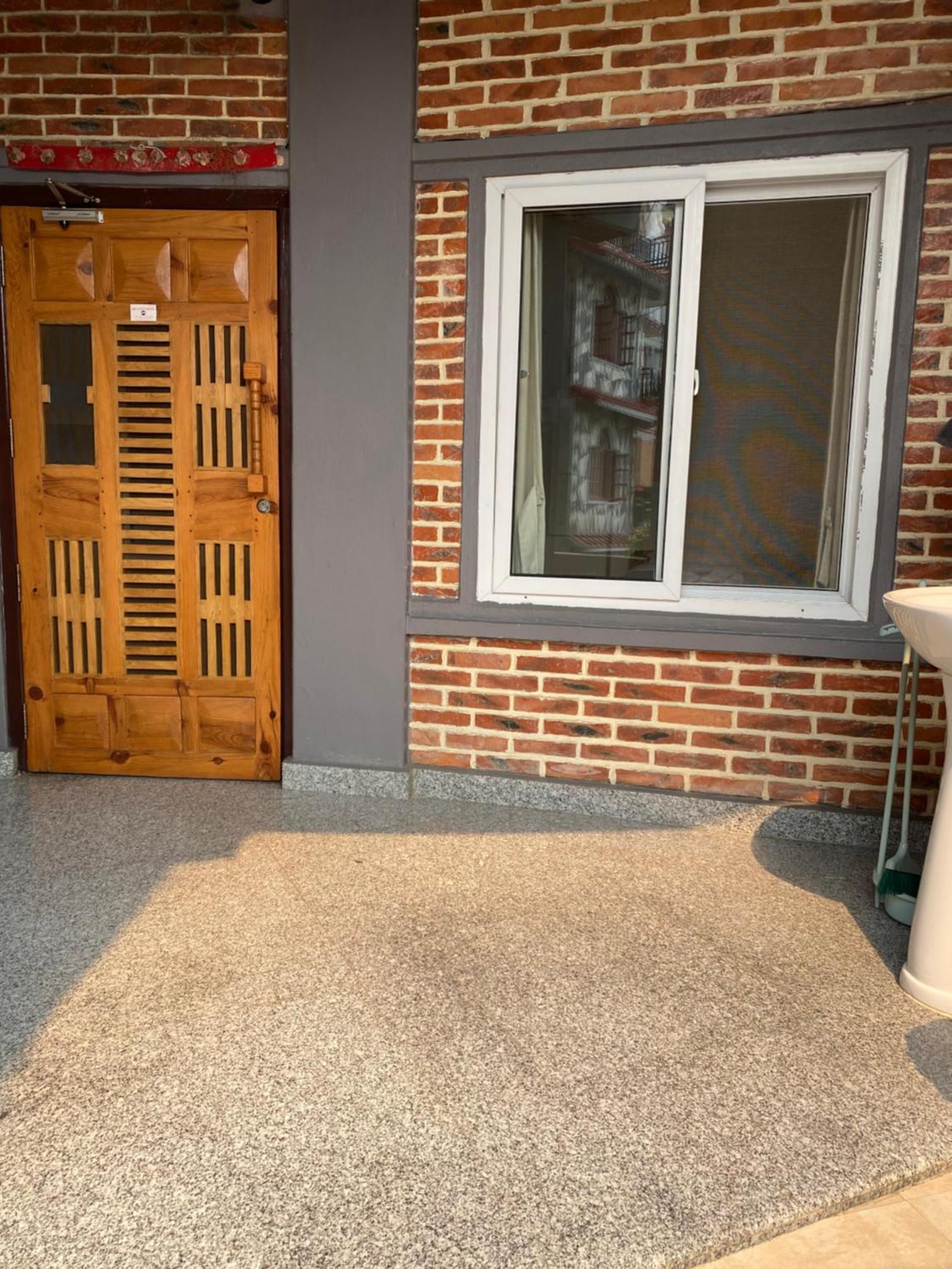 Beli Guest House Покхара Экстерьер фото